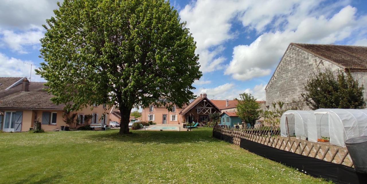 Atelier Des Sens 89 Bed & Breakfast Evry  Exterior photo