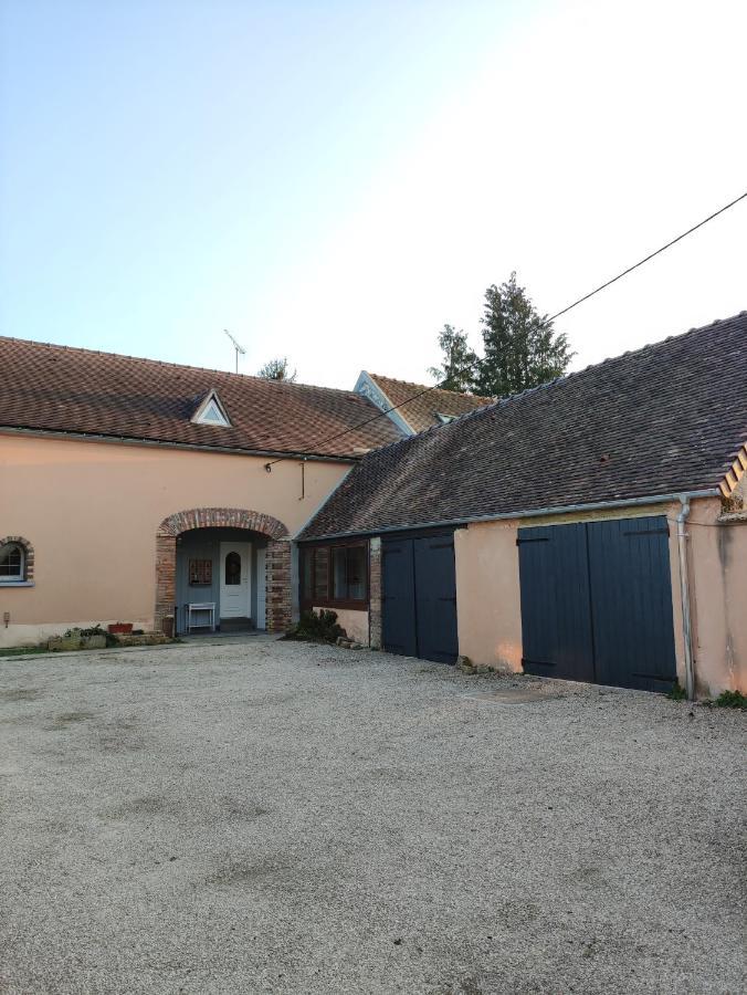 Atelier Des Sens 89 Bed & Breakfast Evry  Exterior photo